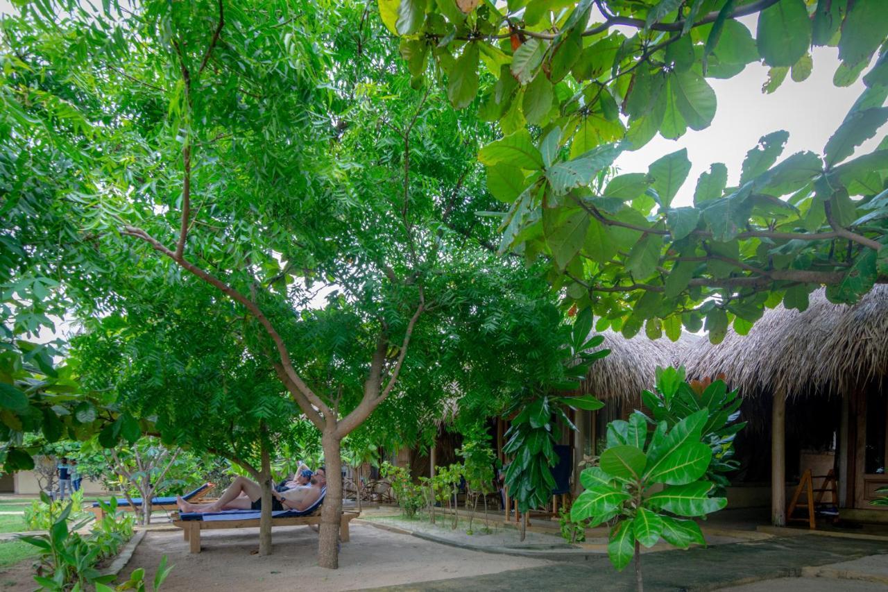 Blue Waters Hotel Arugam Bay Exterior foto